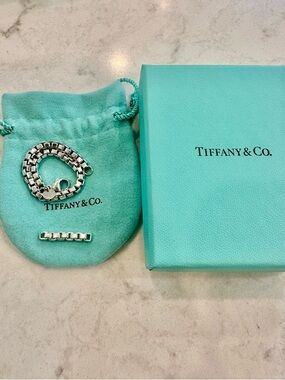 Tiffany & Co. Sterling Silver Venetian Link Bracelet with Signature Blue Pouch